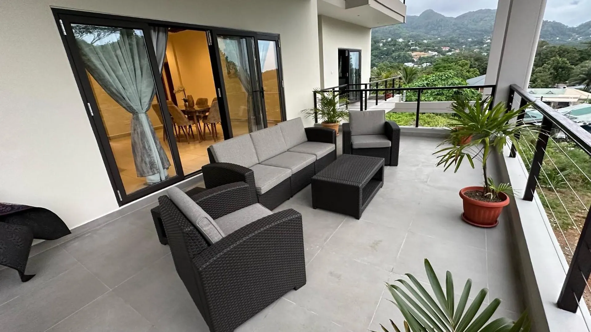 Aran Apartments Au Cap Seychellen