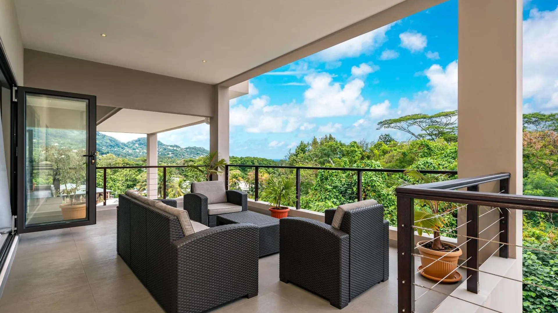 Aran Apartments Au Cap 0*,  Seychellen