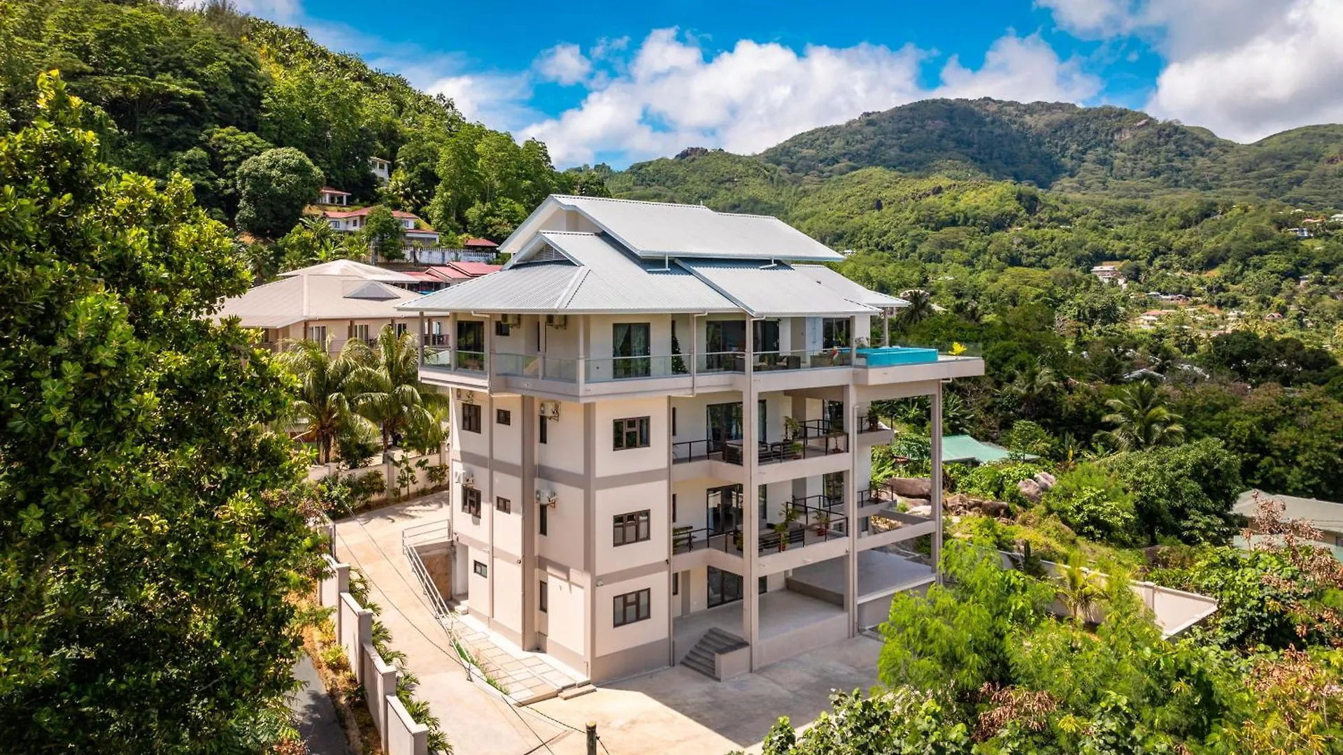 Aran Apartments Au Cap